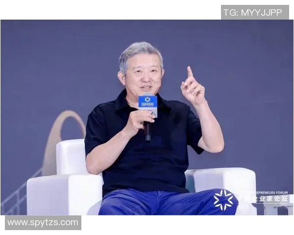 张芳专访：深入探讨足球成功背后的秘诀与经验分享