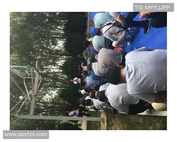 周丽专访：从青涩少女到篮球明星的奋斗与成长之路