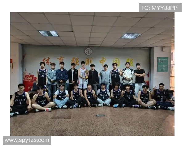 西安篮球队荣登篮球意识排行榜第二名展现出色团队协作与战术智慧 西安篮球队荣登篮球意识排行榜第二名展现出色团队协作与战术智慧