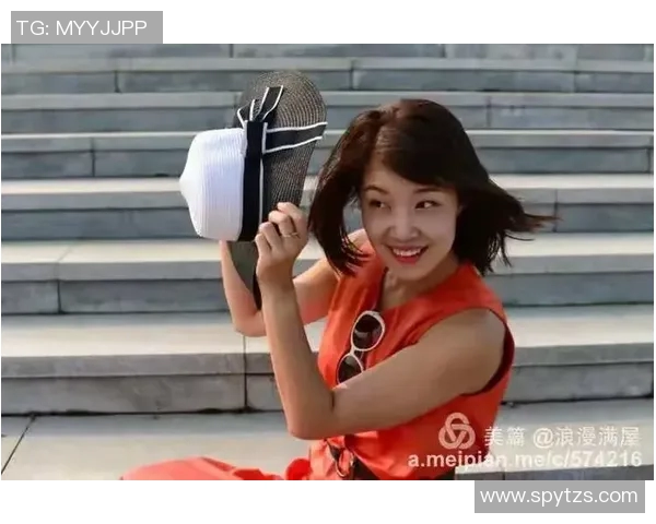 足球明星与美女的浪漫邂逅视频揭秘精彩瞬间与背后故事